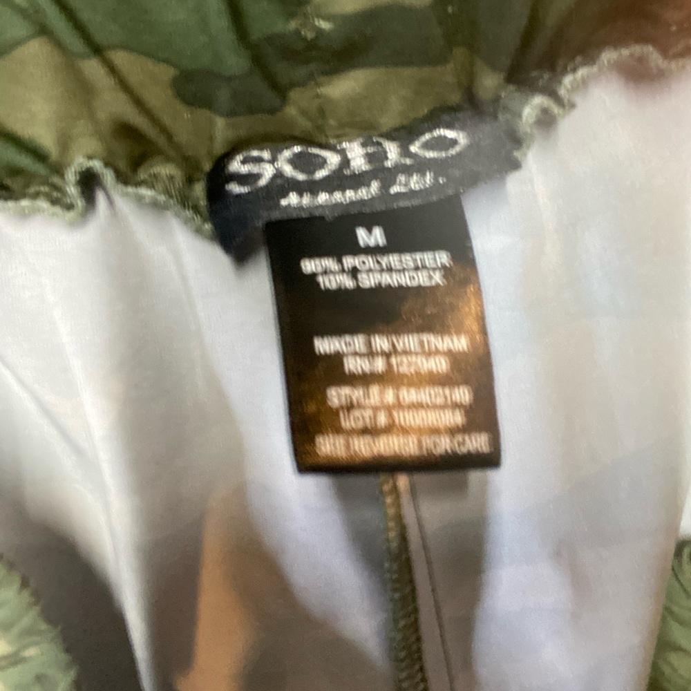 CAMOUFLAGE PANTS🫡NEVER WORN - Picture 3 of 3